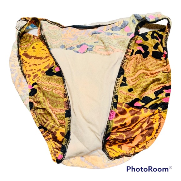 🆕 Two piece bikini with leopard print - Picture 8 of 11